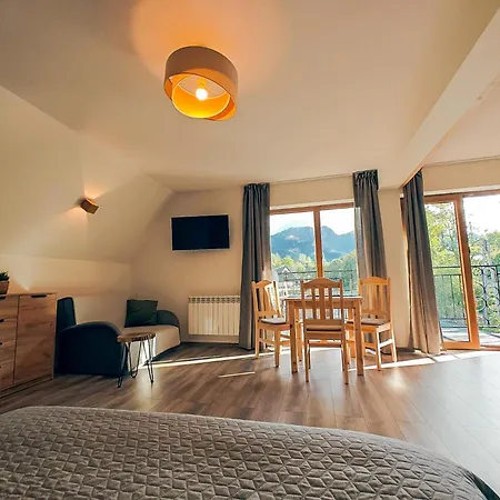 Niezapominajka Πανσιόν 3*